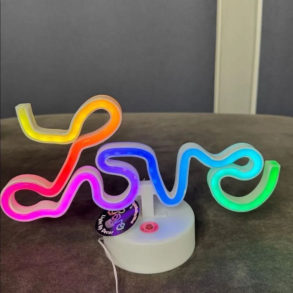 Colorful LED Love Sign Multiple Different LED Light Effects NEW - Picture 6 of 9
